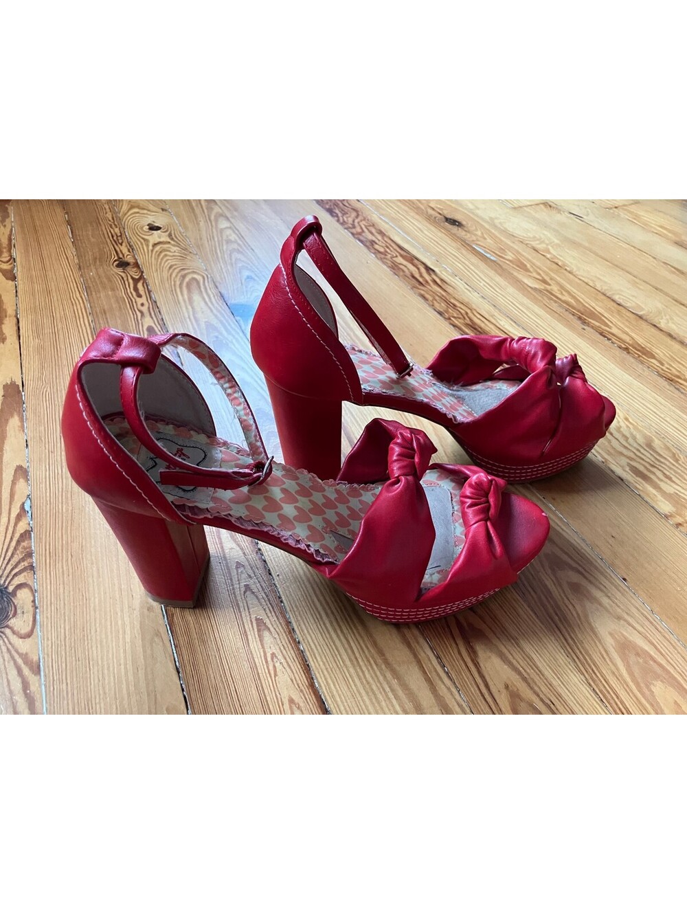 Bettie Page Ellie Red Platform Heels Peep Toe Knot Bow Pinup Rockabilly 10